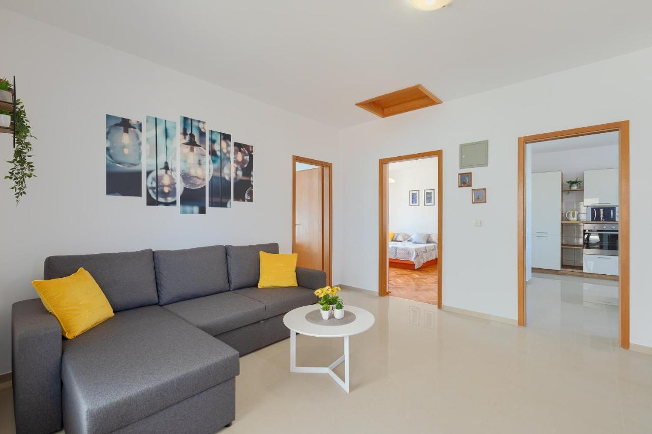 Apartment Christina Pula Eksteriør billede